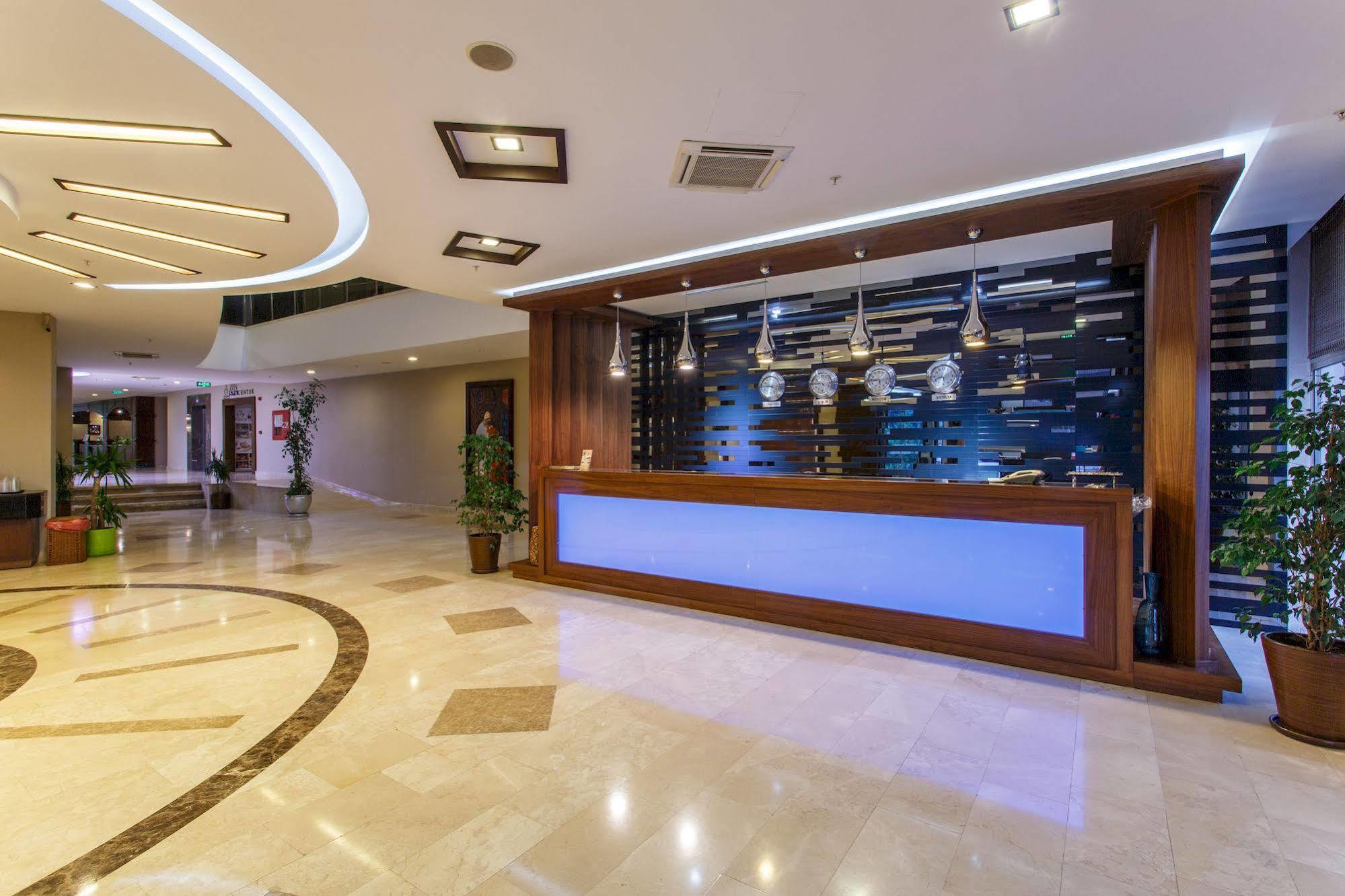 Lucida Beach Hotel Camyuva Luaran gambar