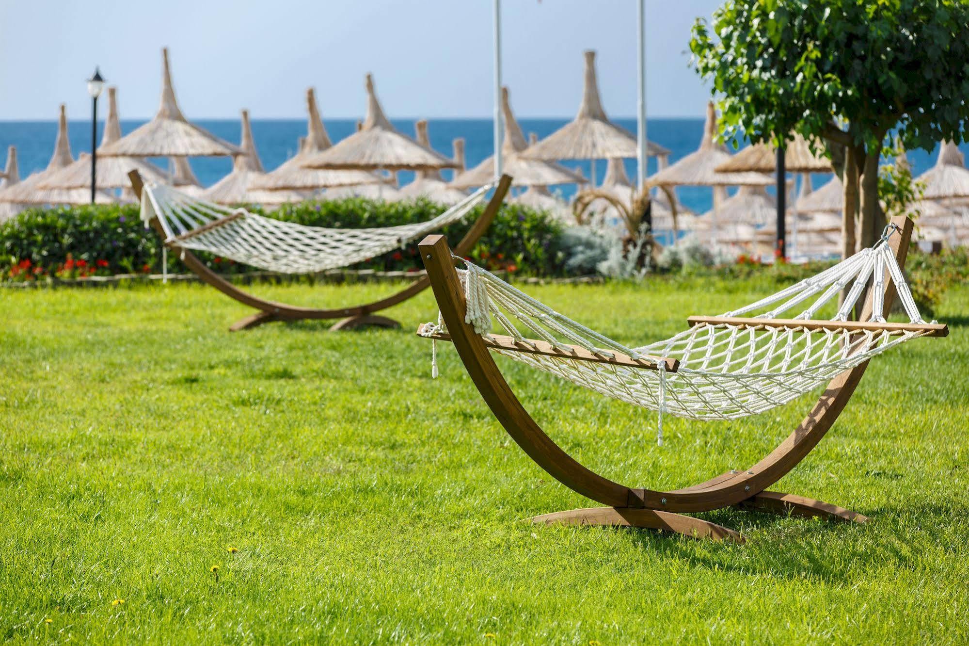 Lucida Beach Hotel Camyuva Luaran gambar